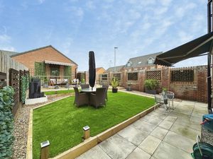 Photo 11- click for photo gallery